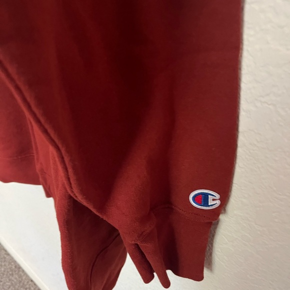 Plus size 3x red champion sweatshirt, very comfortable and soft - Picture 4 of 5